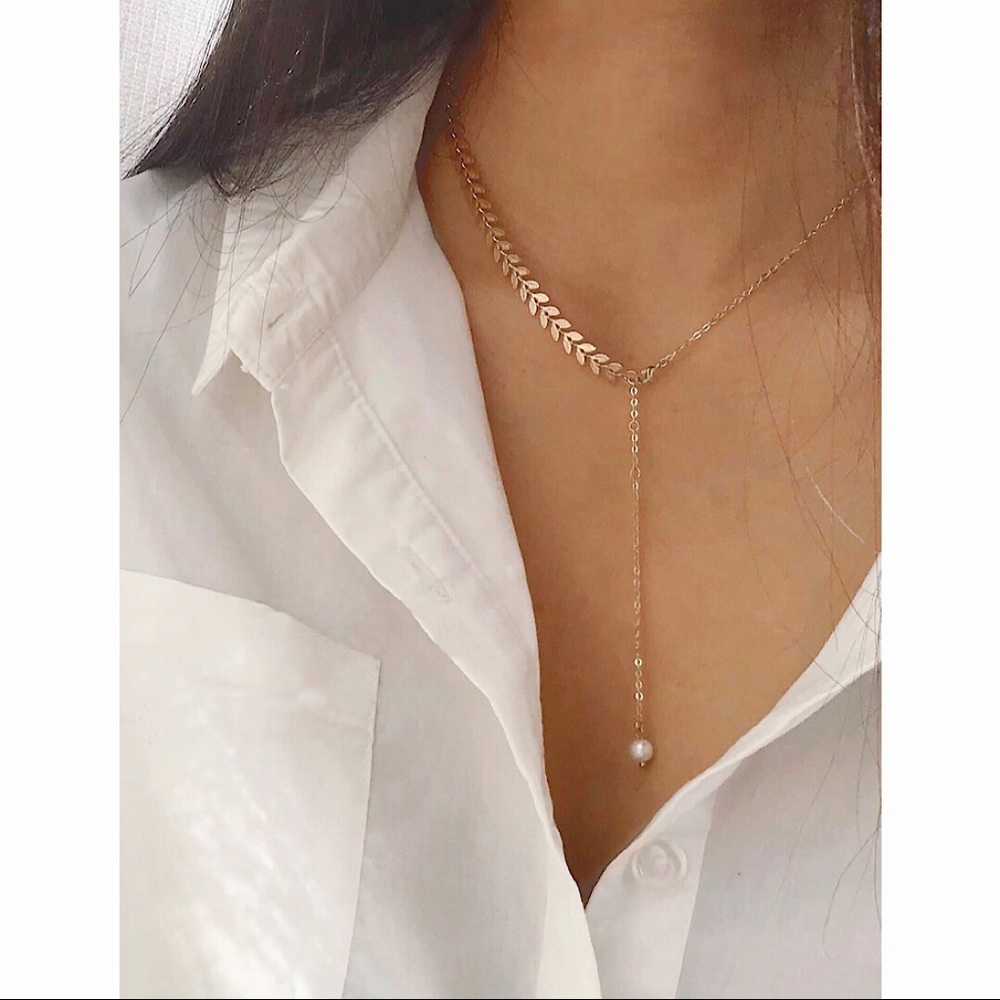 Gold Y Necklace Leaf with Pearl Pendant - Picture 2 of 5